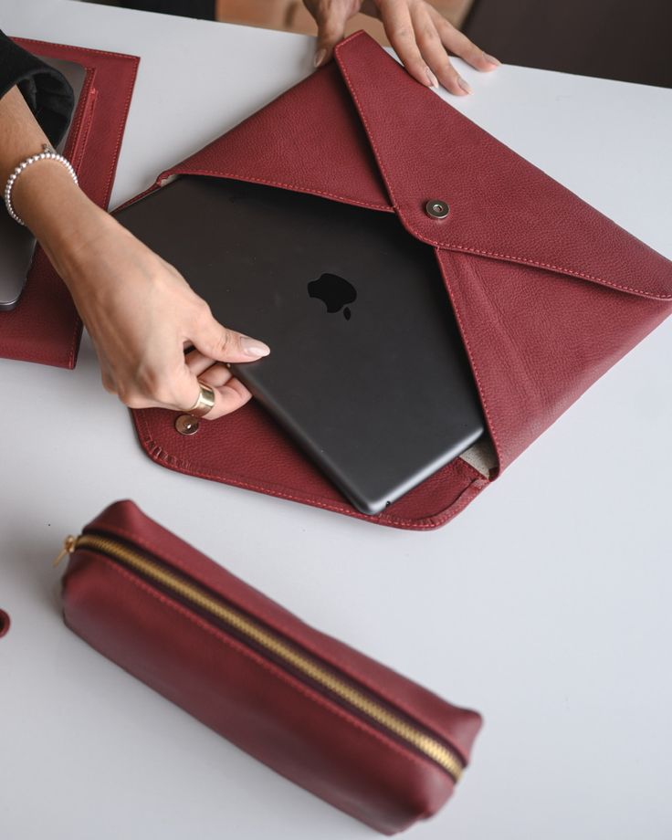 Custom leather laptop bag